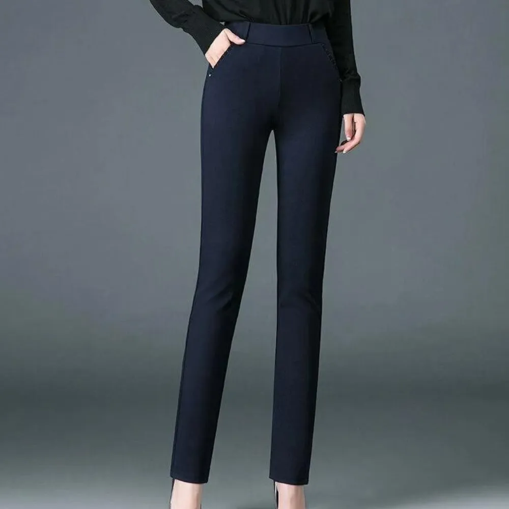 Abril - Stylish straight cut women's pants