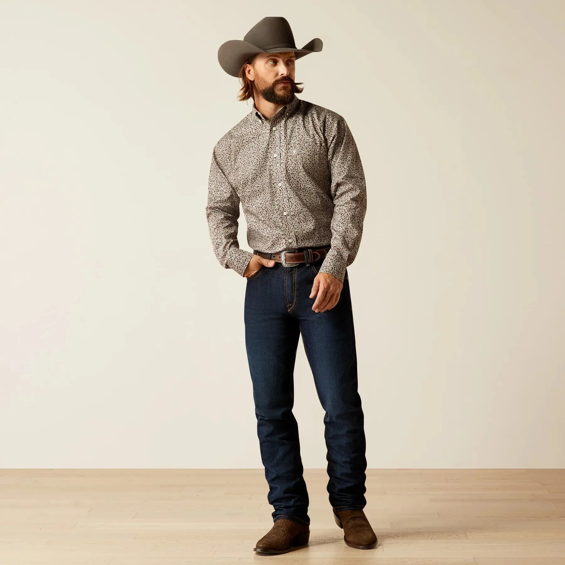 Ariat 10052376 Wrinkle Free Gerard LS Brown