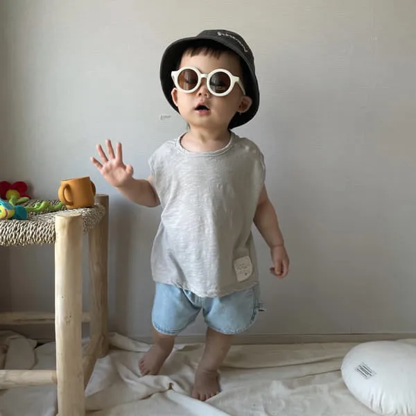 Baby Dagger Tee