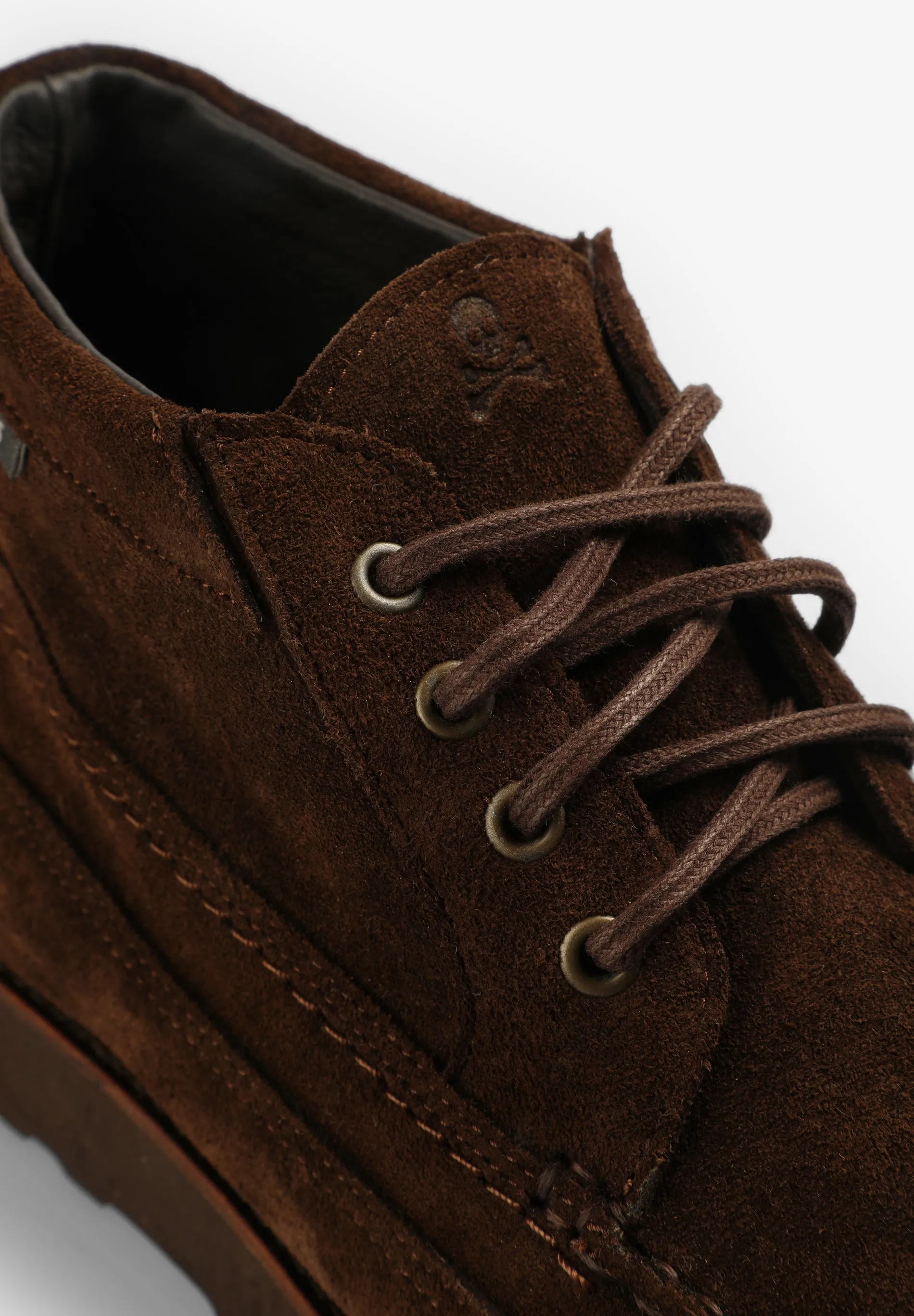 BOTAS DE CAMURÇA COM ATACADORES