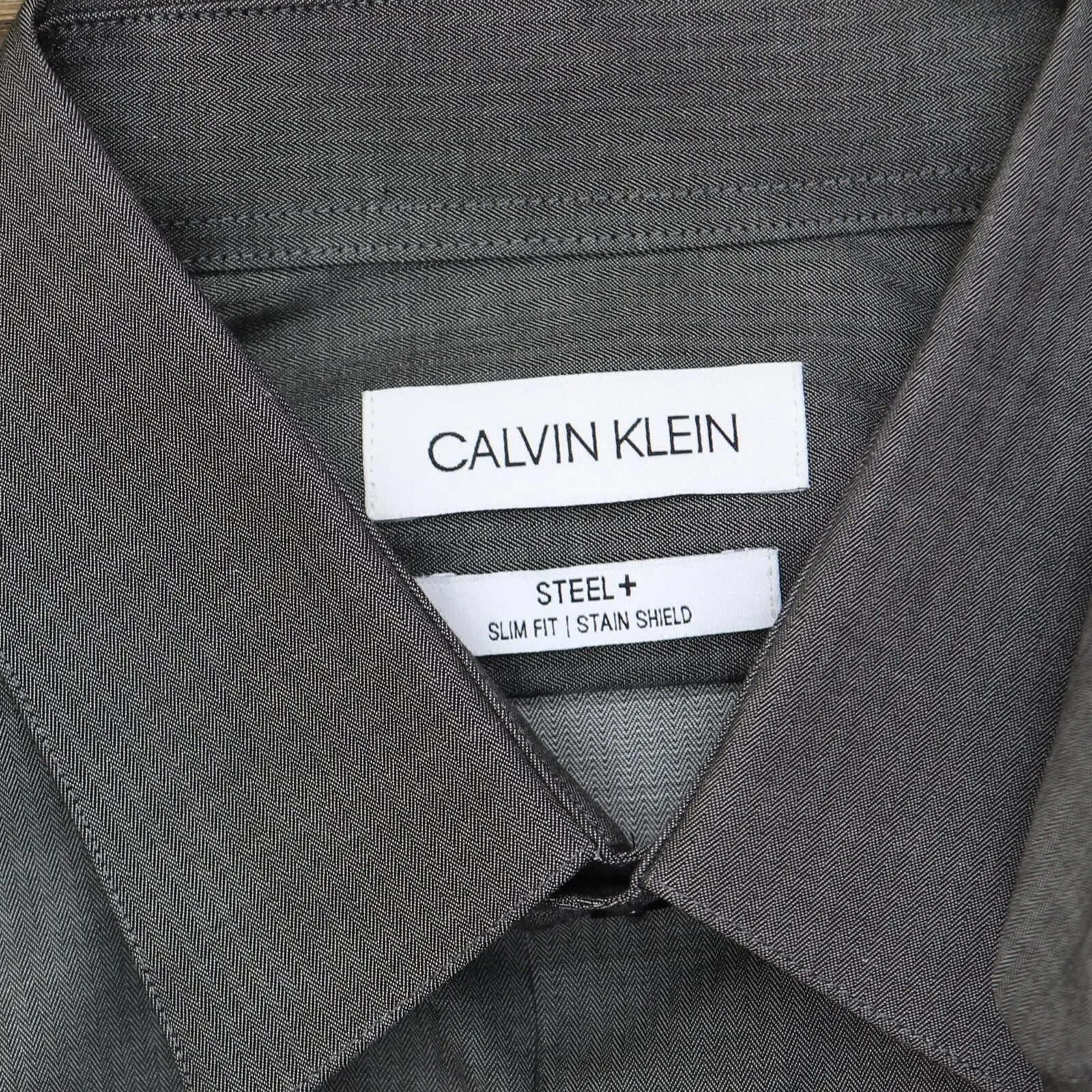 Calvin Klein Steel Slim-Fit Stain Shield Solid Dress Shirt Gray M 15 32/33