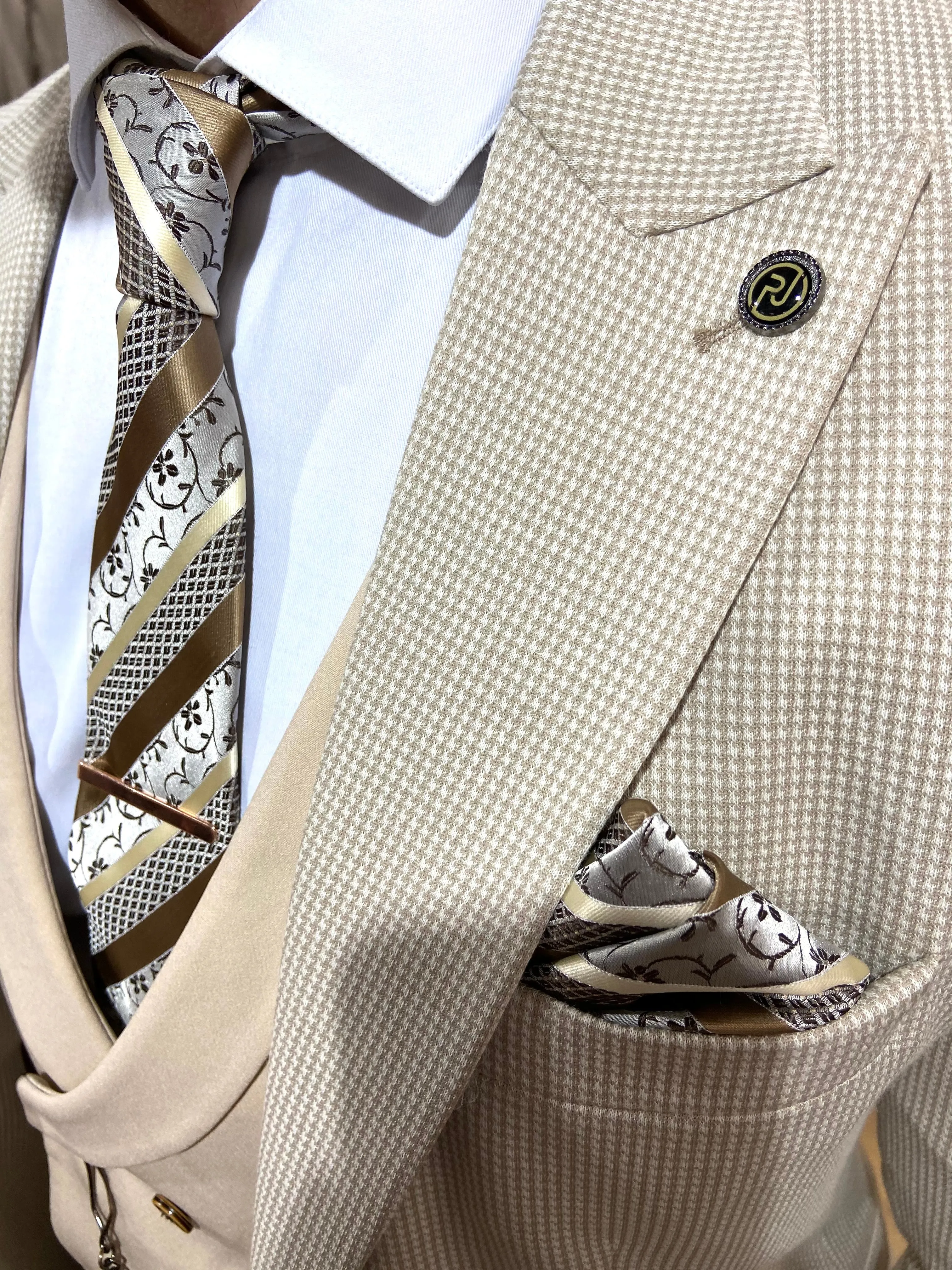 Chelsey - Cream 3 Piece Suit