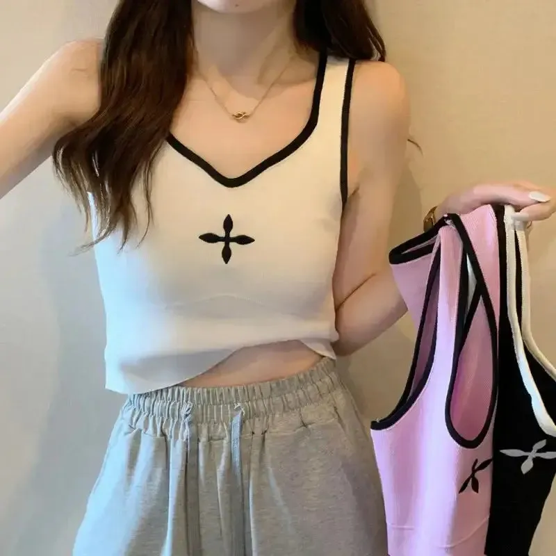 Chic Sleeveless Top with Delicate Emblem for Y2K Fashion