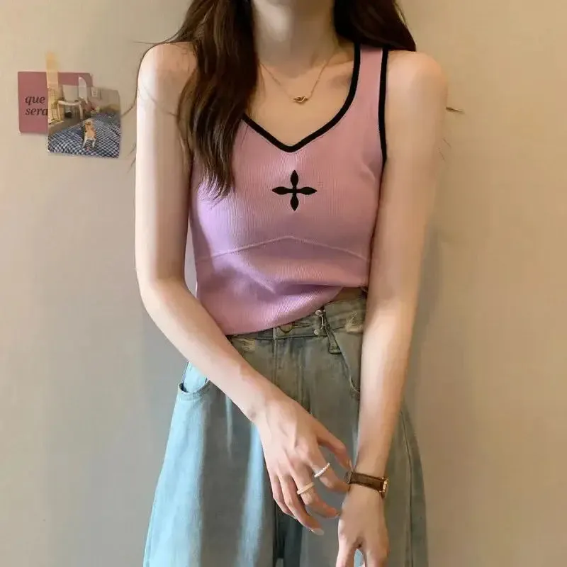 Chic Sleeveless Top with Delicate Emblem for Y2K Fashion