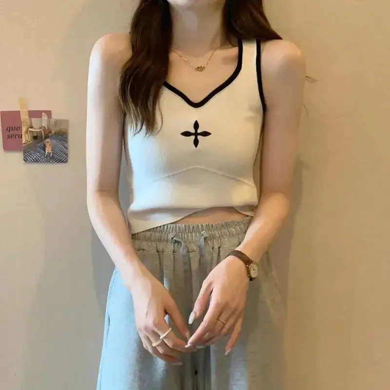 Chic Sleeveless Top with Delicate Emblem for Y2K Fashion