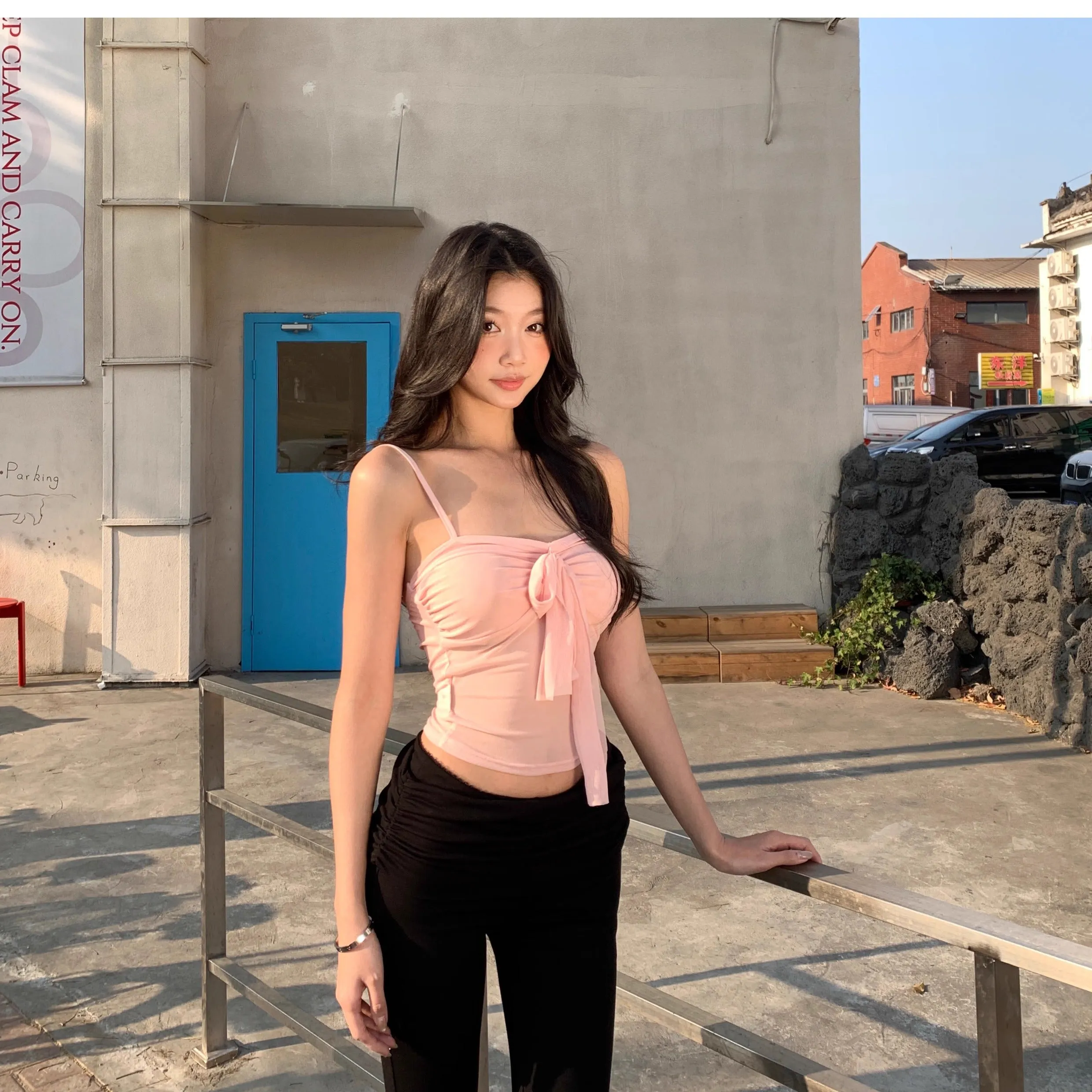 cropped sleeveless tops