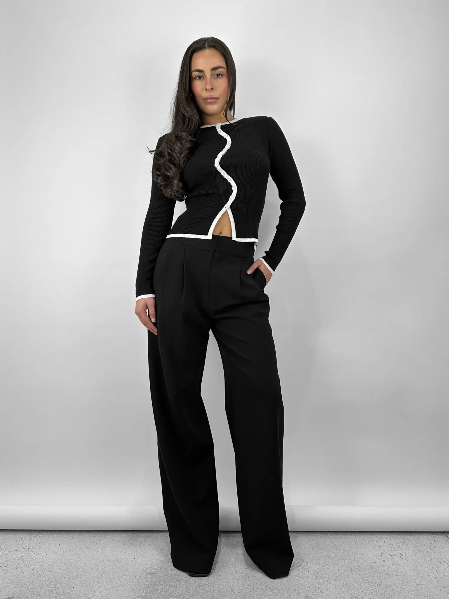 Curved Contrast Button Down Cardigan
