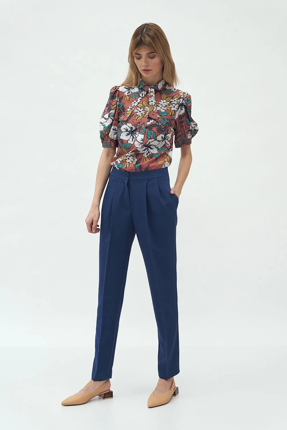 Exposed Waist Wide-Leg Trousers