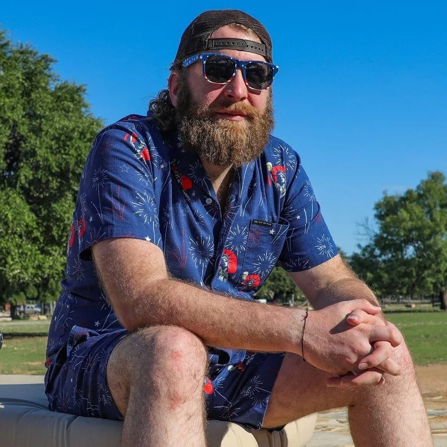 Getaway Toast Of Freedom Button Down - Navy