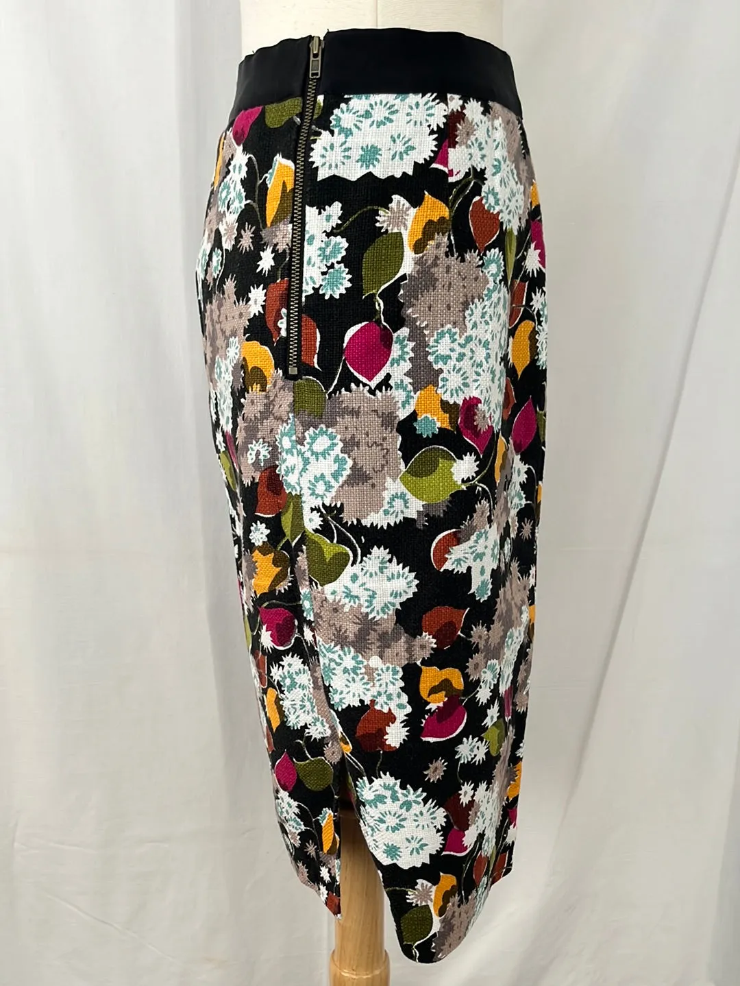 Girls from Savoy Floral Print Linen Blend Pencil Skirt -- 0