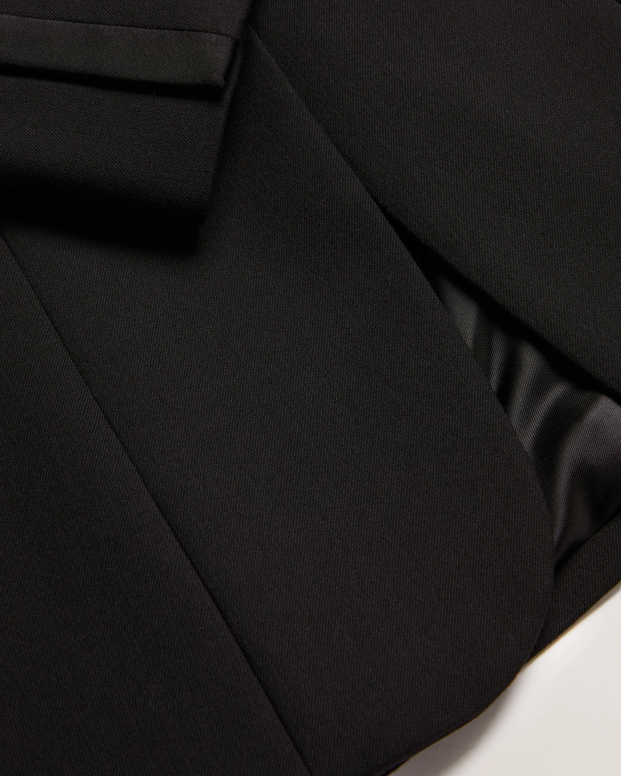 Jingu Contrast Satin Hourglass Tailored Blazer Black