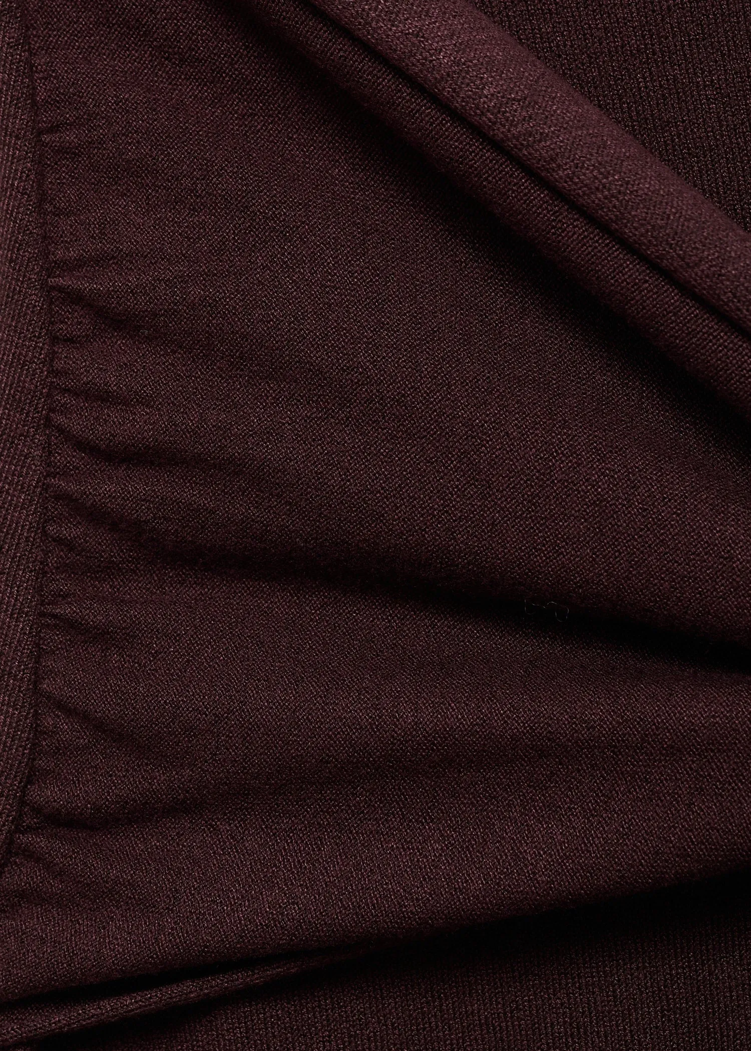 Knit skirt with knot detail