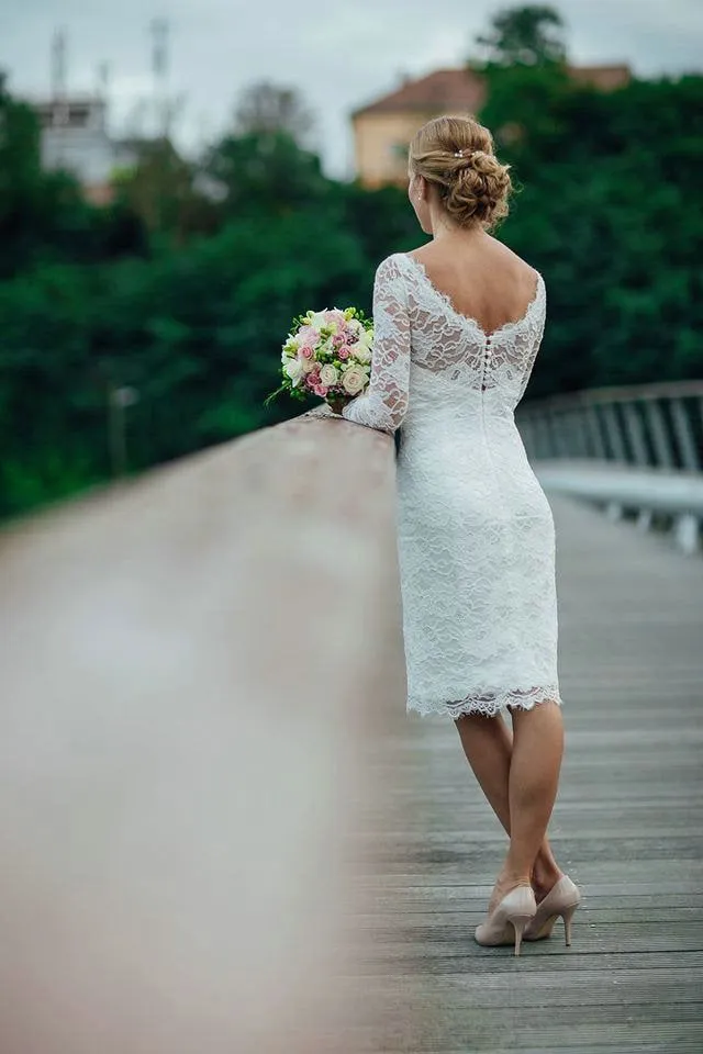 Long Sleeve Lace Short Fitted Wedding Dress    fg5995