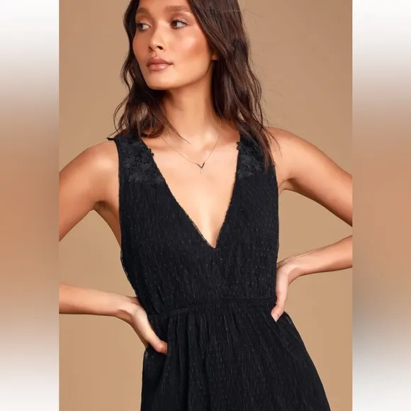 Lulus Sincerely Me Black Tiered Midi Dress Size Small