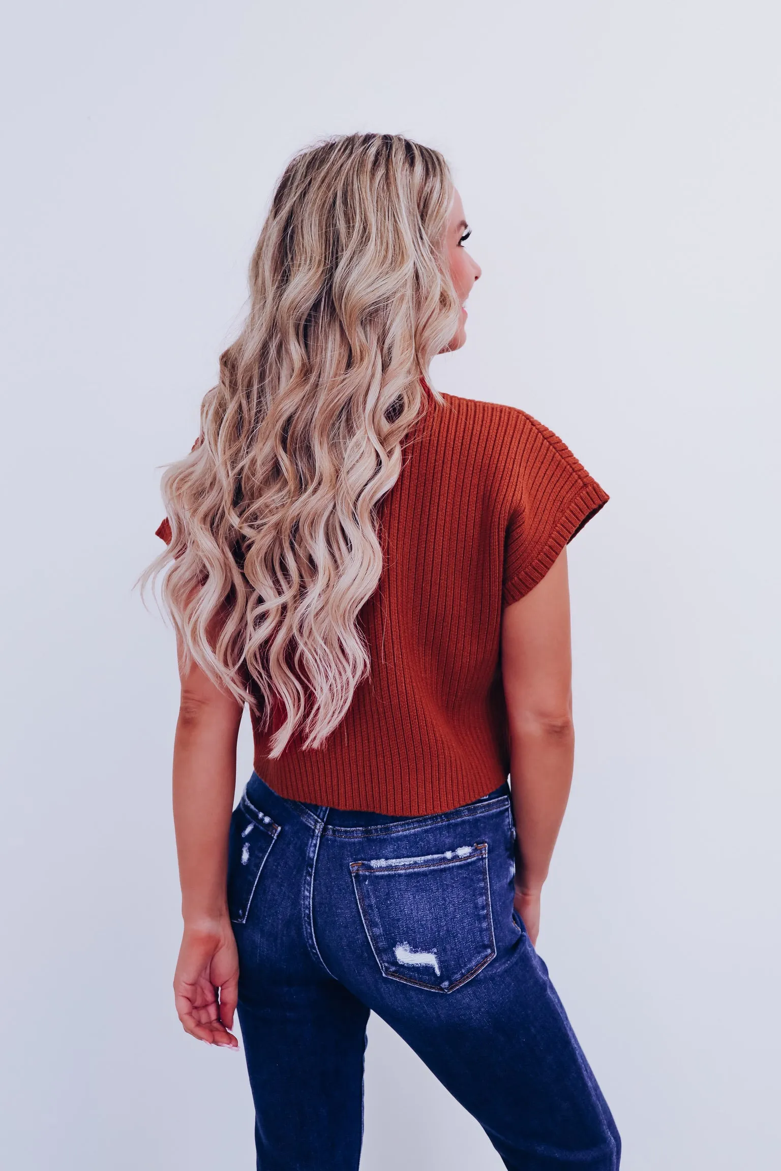 Maysen Mock Neck Cropped Sweater - Rust