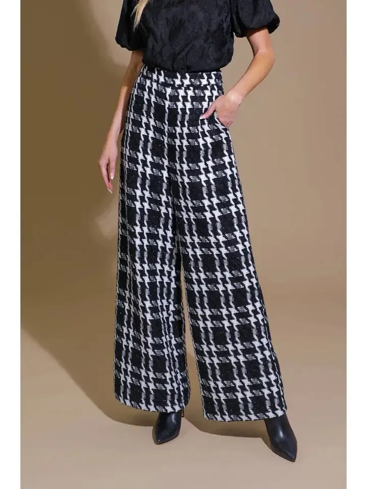 Monochrome Wide-Leg Pant