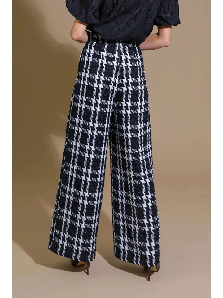 Monochrome Wide-Leg Pant