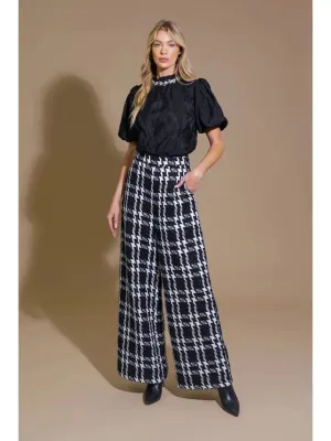 Monochrome Wide-Leg Pant