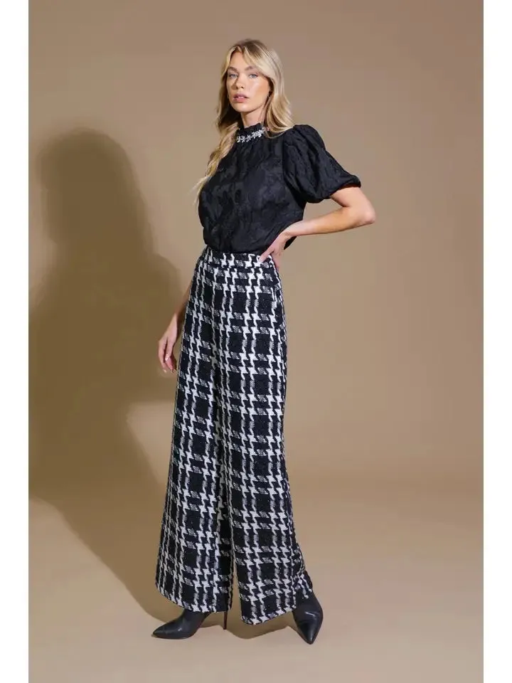 Monochrome Wide-Leg Pant