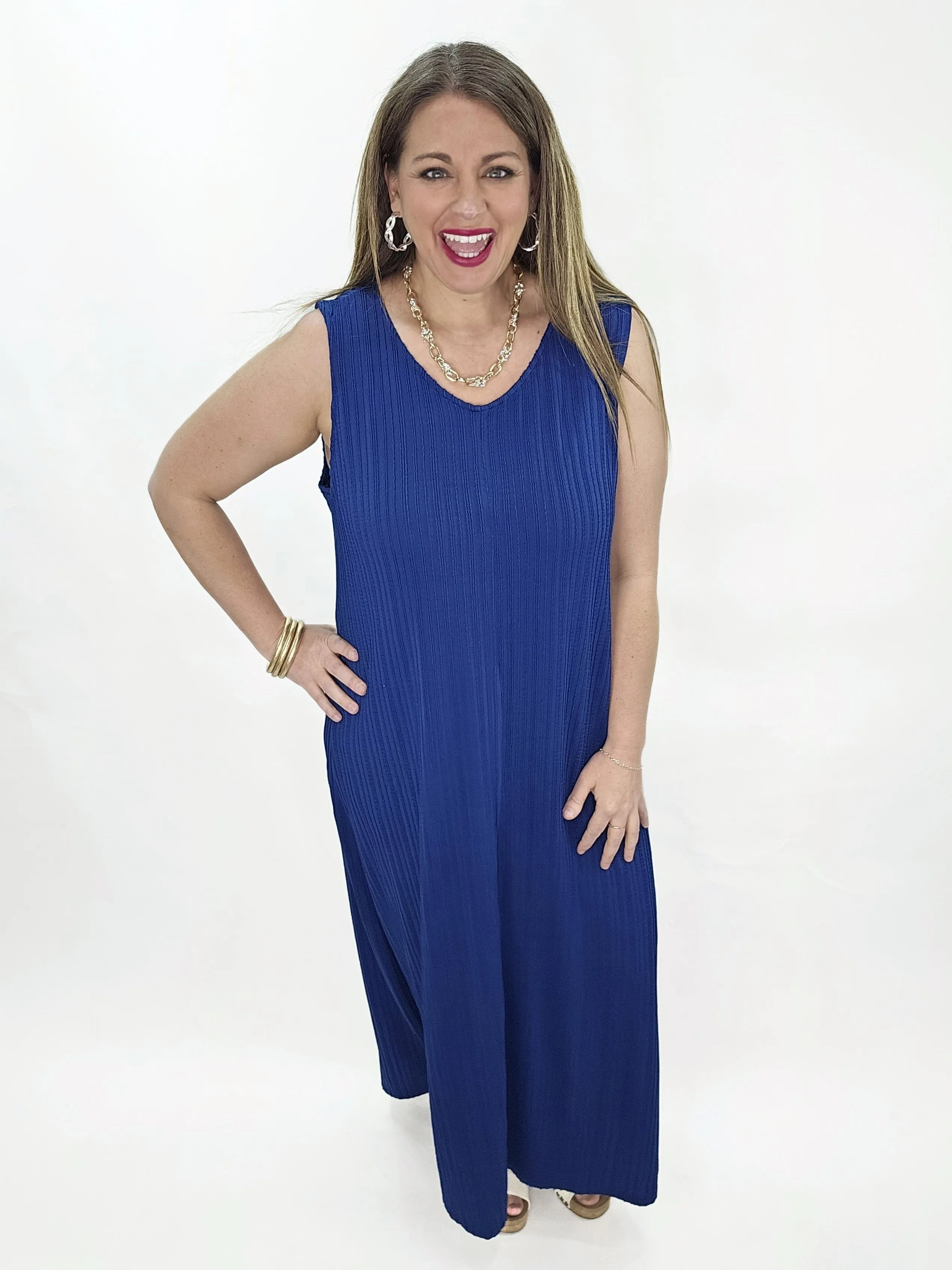 NAVY TEXTURED SLEEVELESS MAXI DRESS