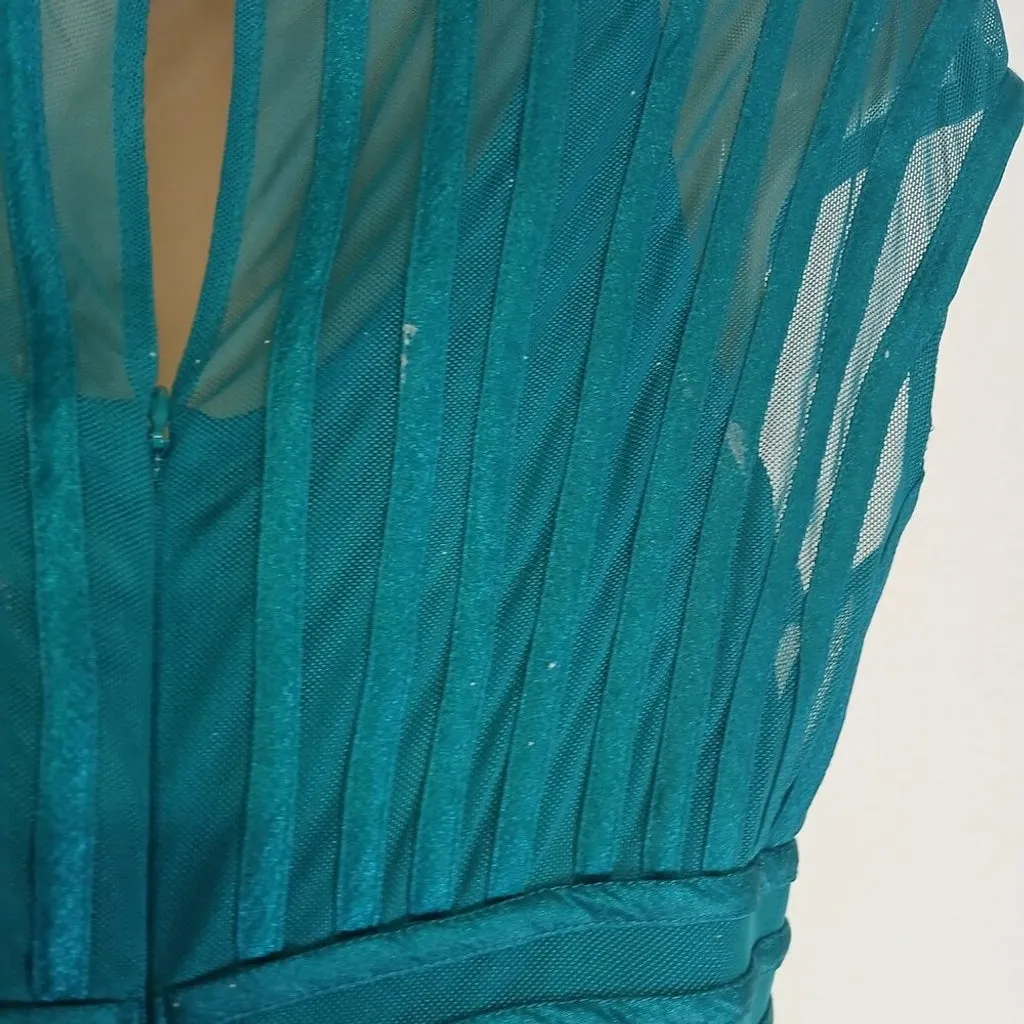 NWT Adrianna Papell Turquoise Crisscross Shutter Pleat Cocktail dress Size 8