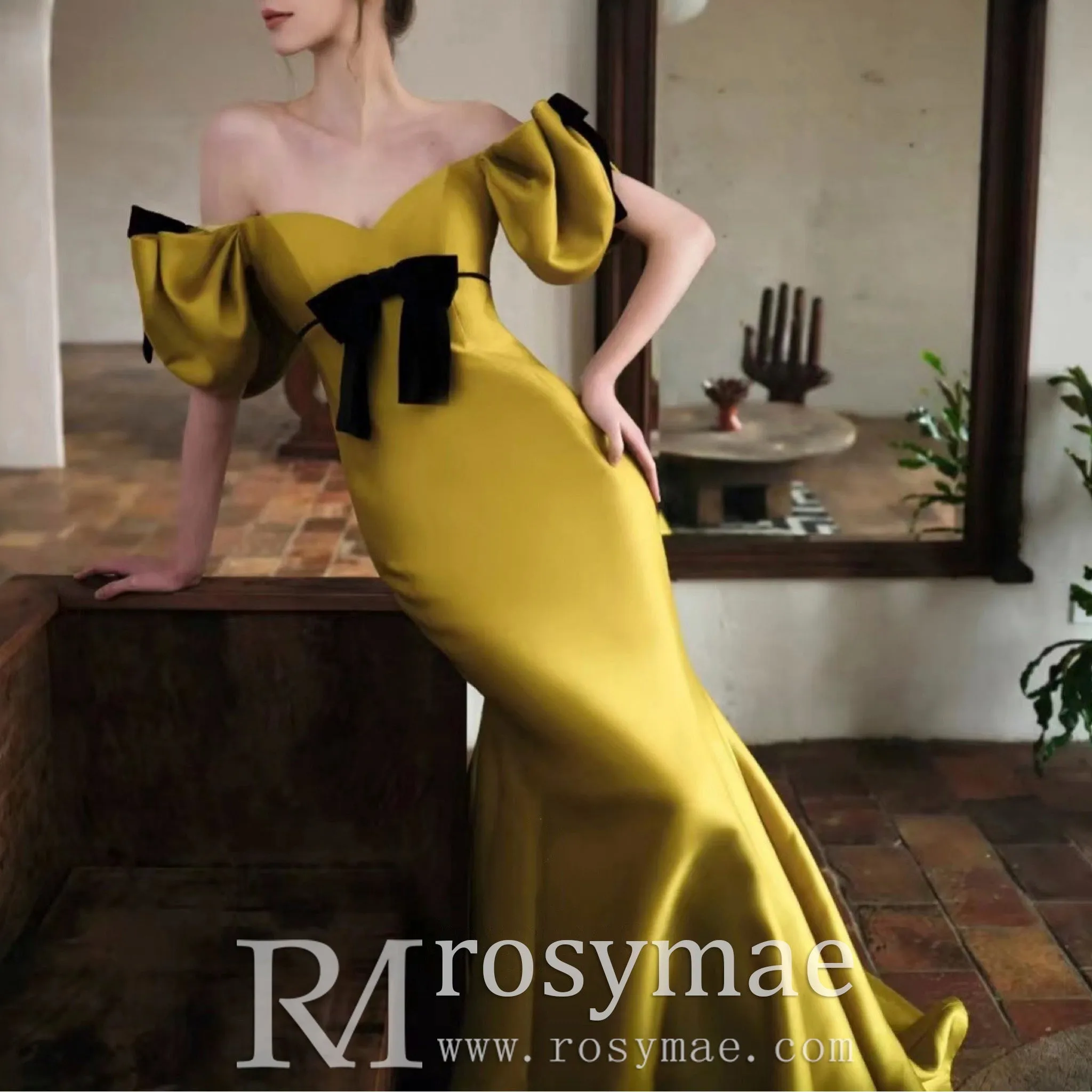 Off the Shoulder Gold Black Formal Dresses Prom Party Gowns
