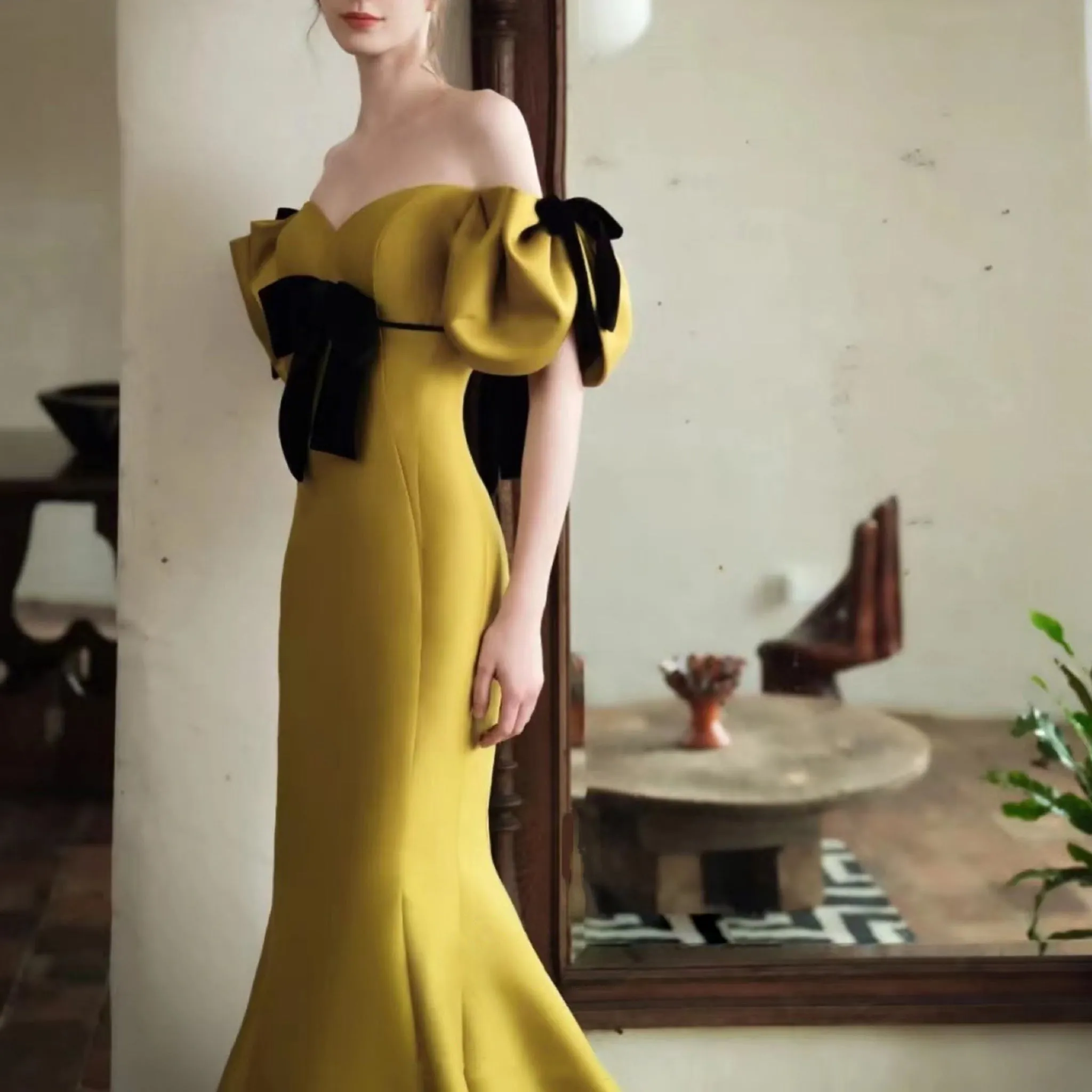 Off the Shoulder Gold Black Formal Dresses Prom Party Gowns