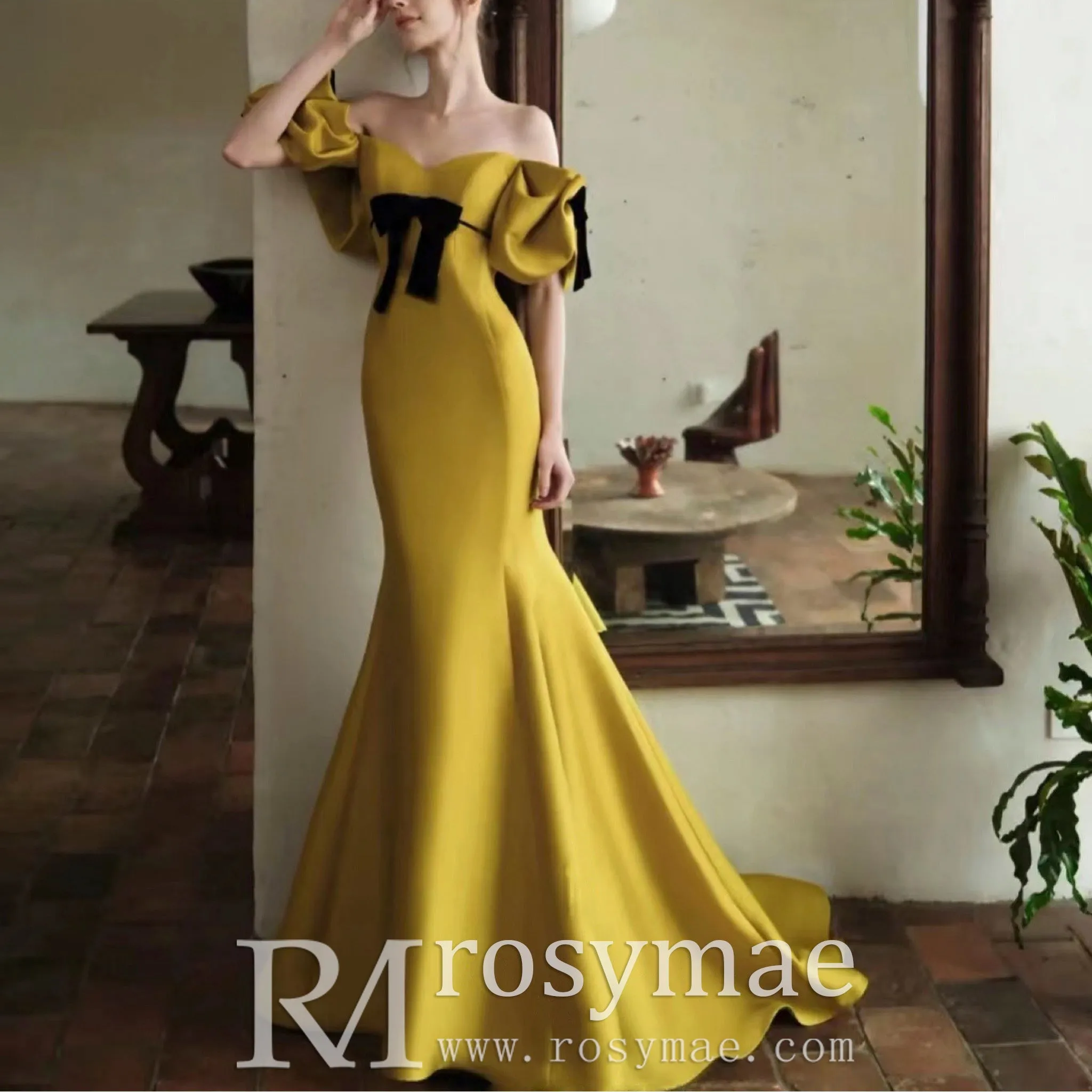Off the Shoulder Gold Black Formal Dresses Prom Party Gowns
