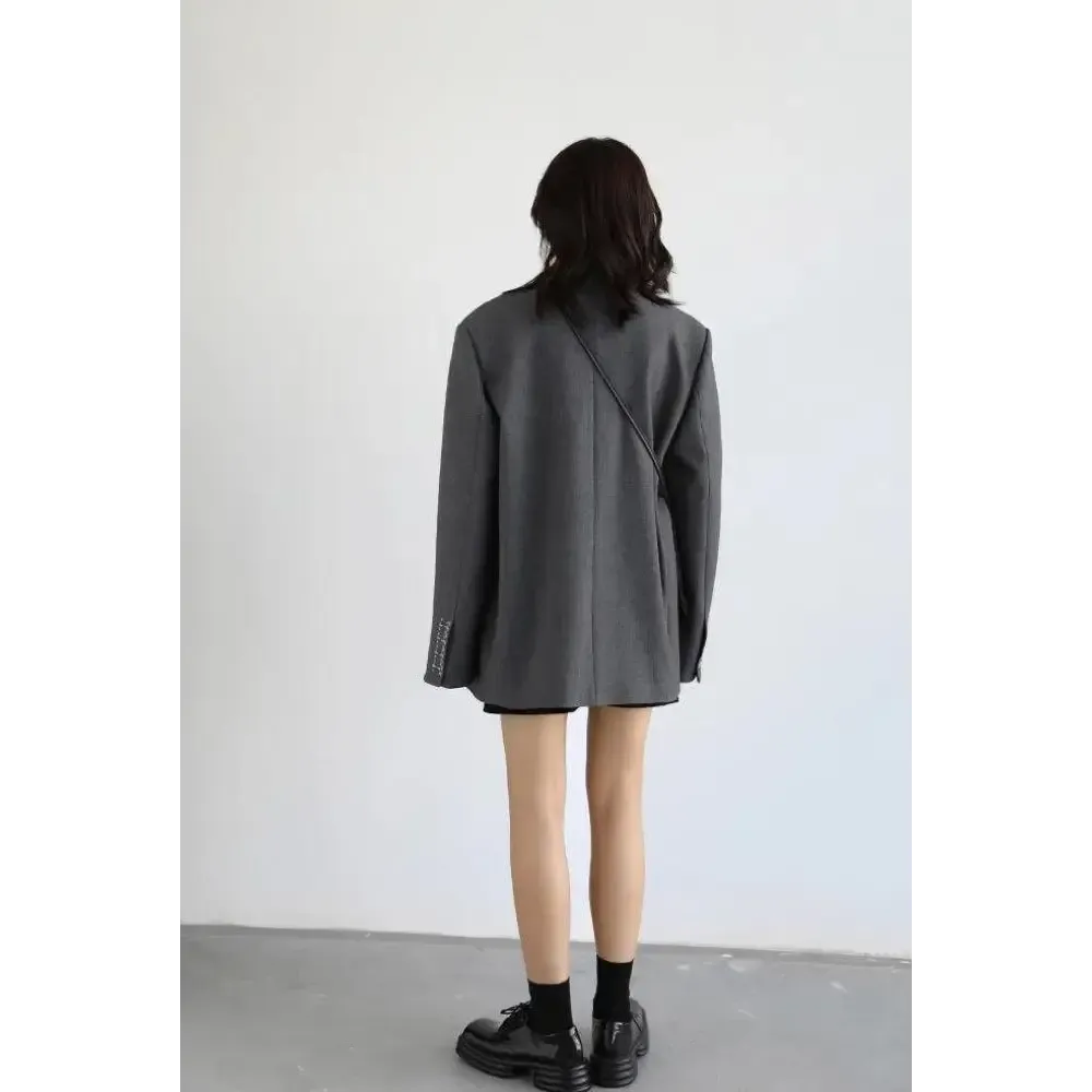 Office-Chic Blazer with Distinguished Lapel Collar and Button Fastening