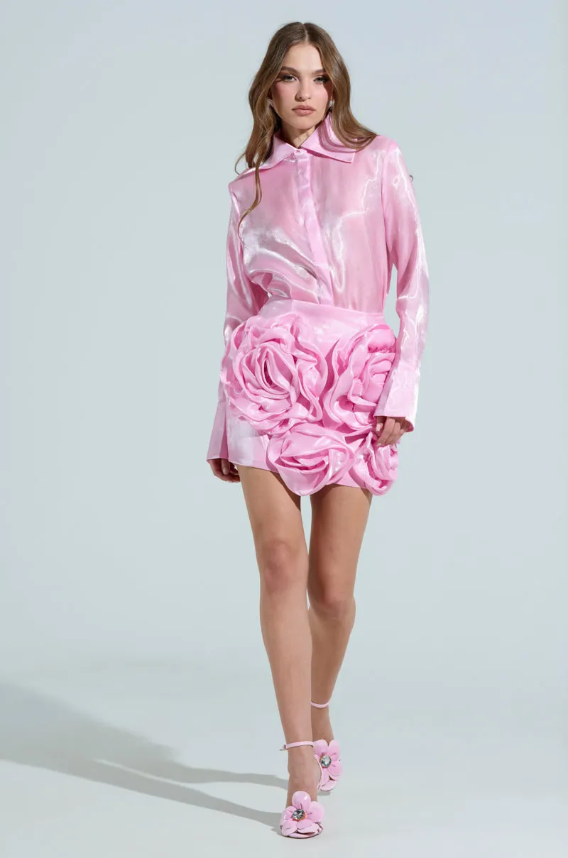PRETTY HOT BUTTON DOWN TOP