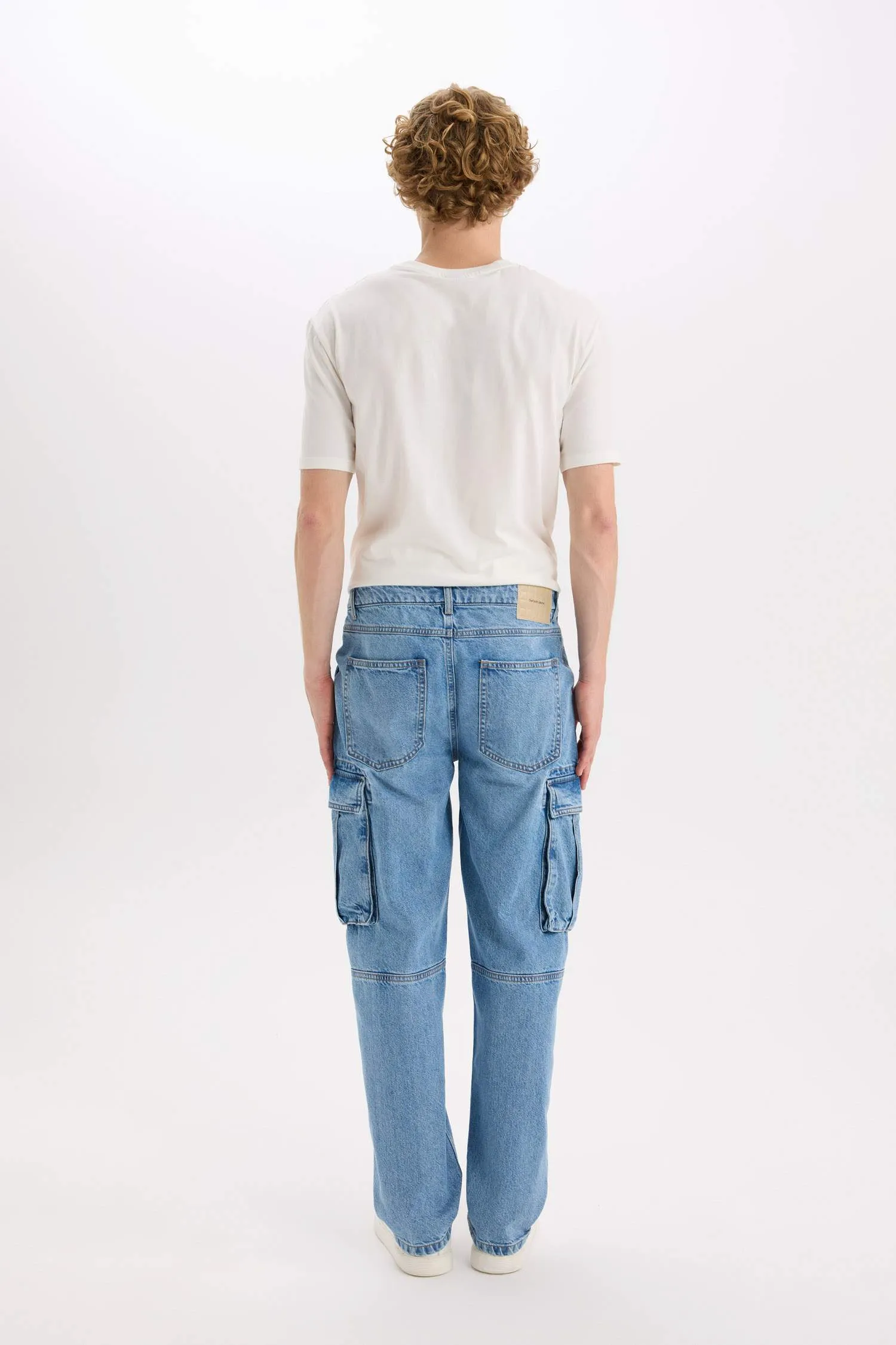 Relax Fit Wide Leg Jeans