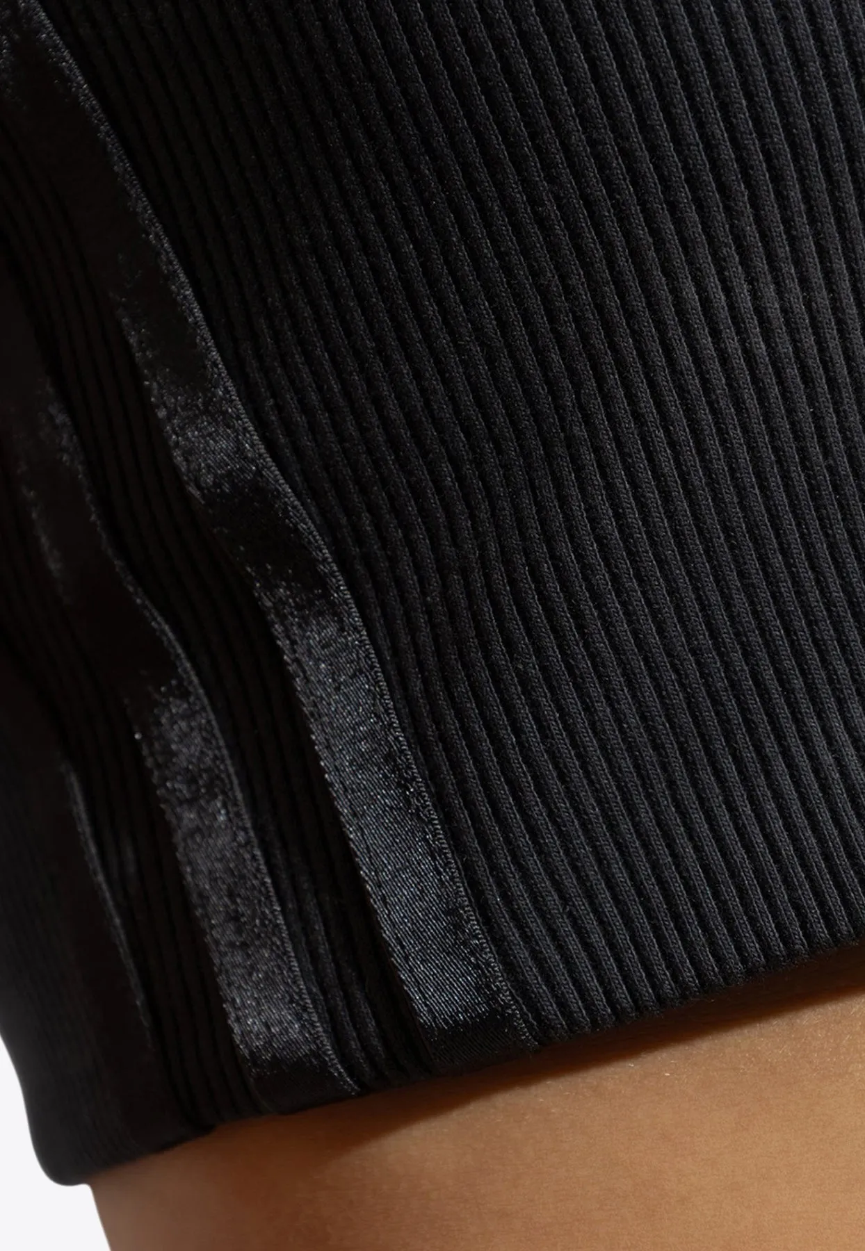Ribbed Strapless Tube Top