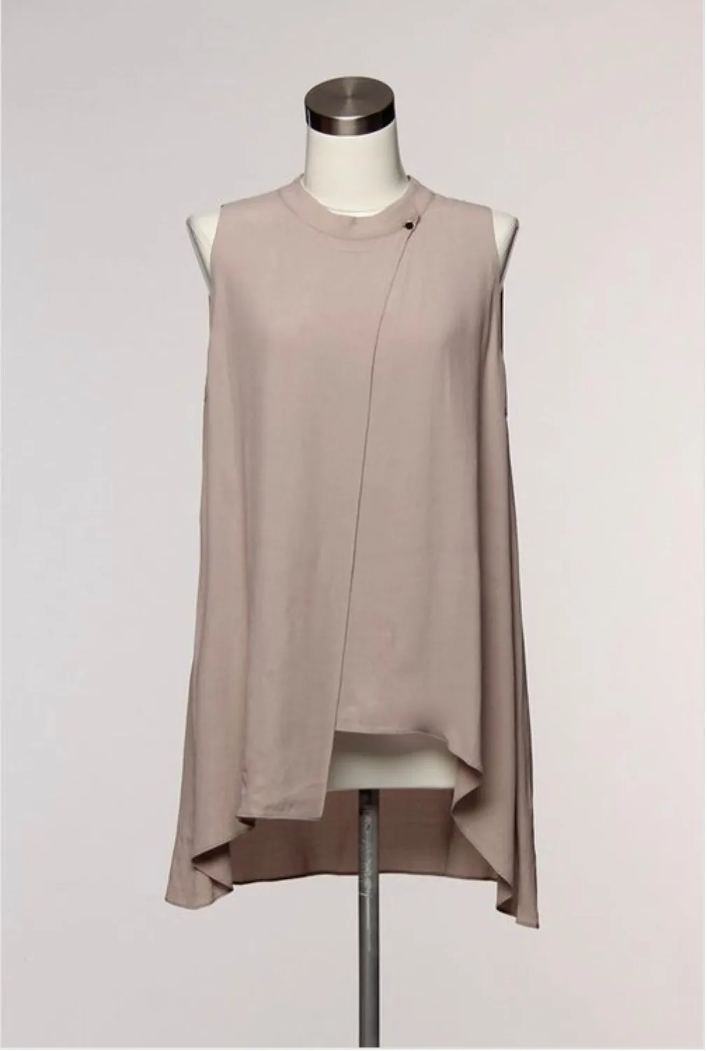 SANAA TOP