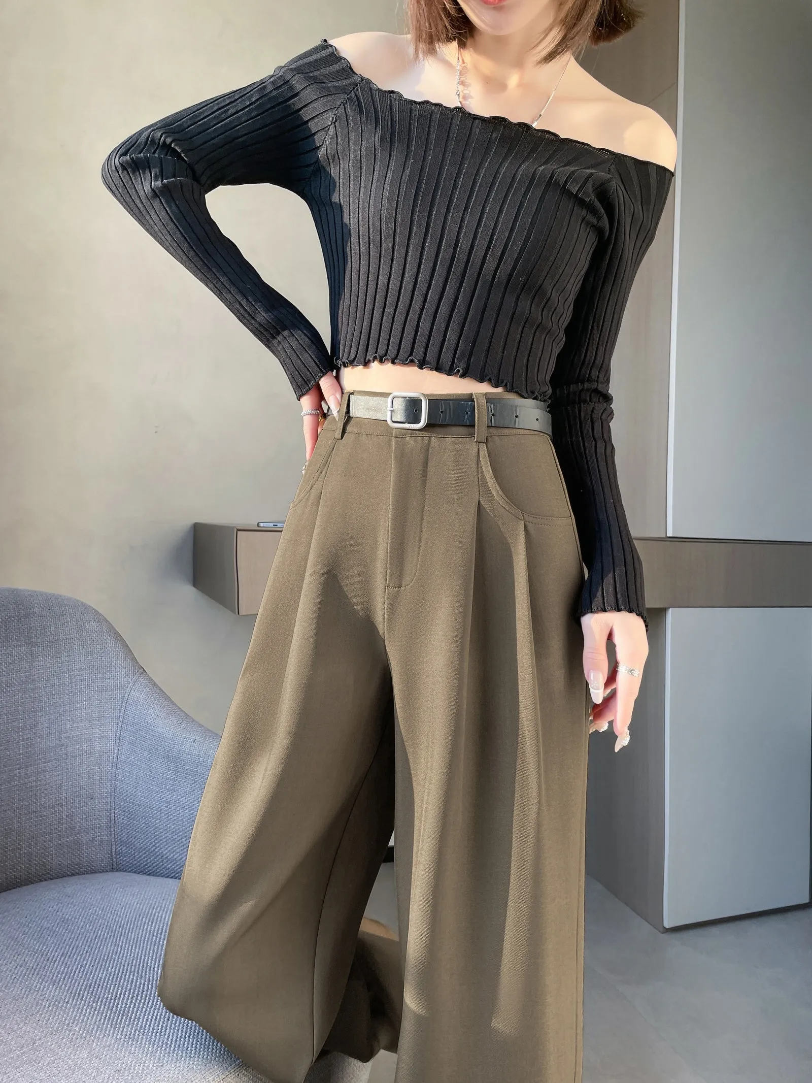 Slim Fit and Fashionable Pleated Pants for Women