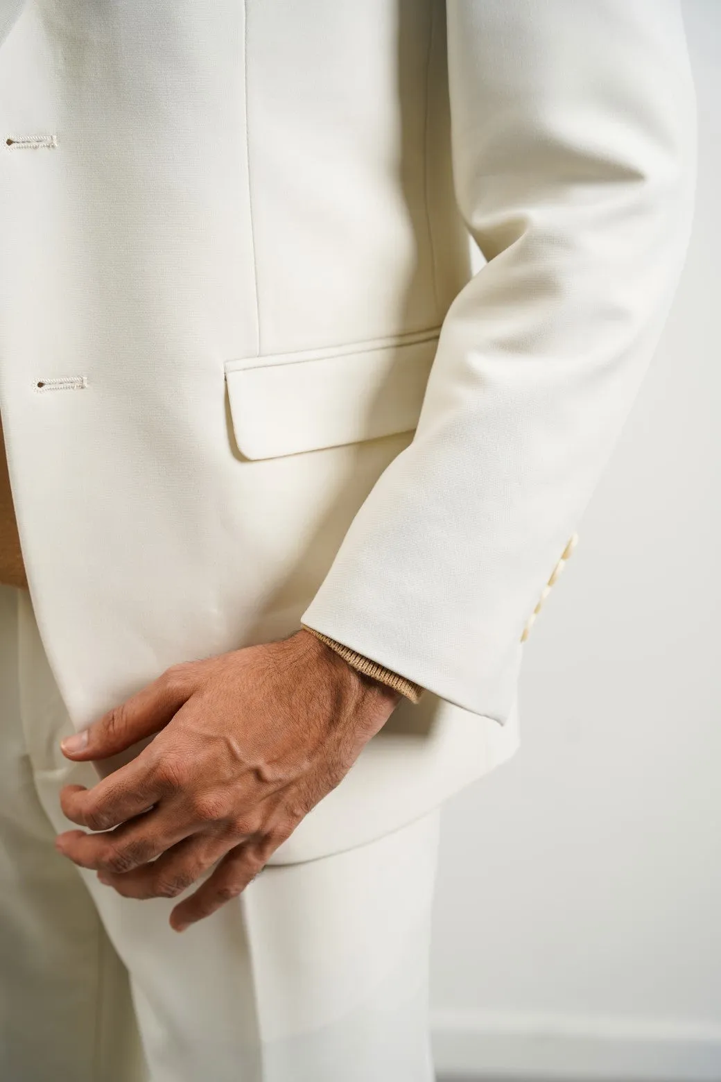 TAILORED FIT BLAZER