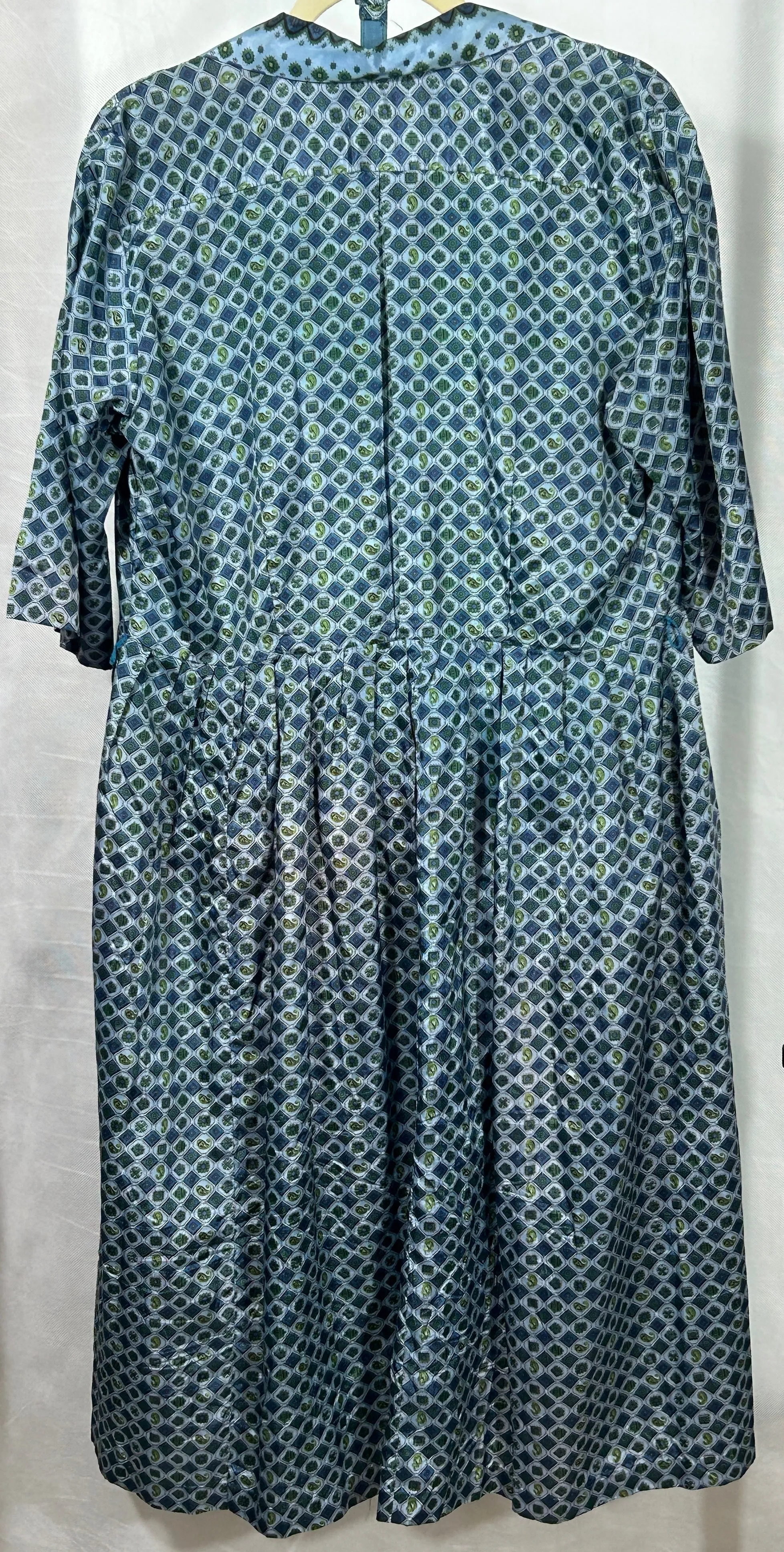 Vintage Kerrybrooke Sears 1960s Acetate House Dress – Geometric Paisley Print, Size 20.5