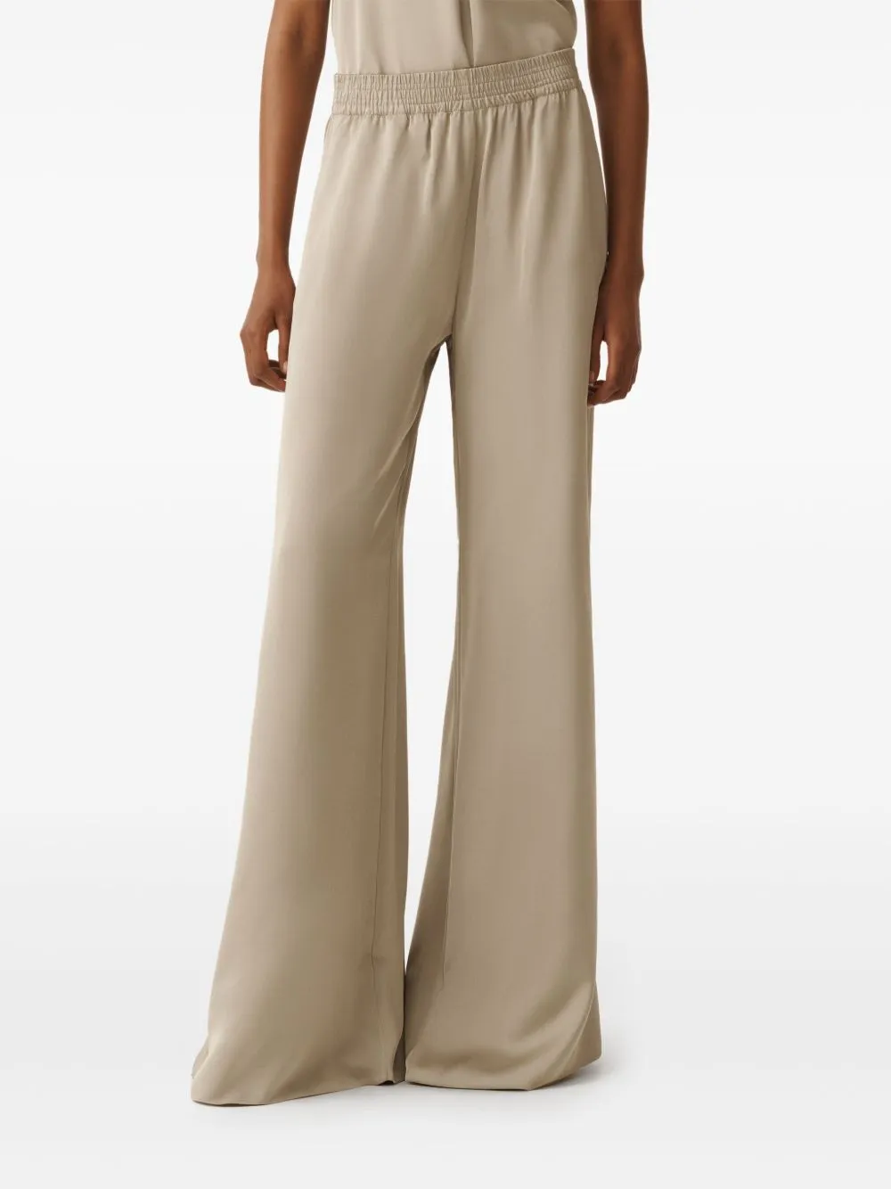 Wide-leg trousers