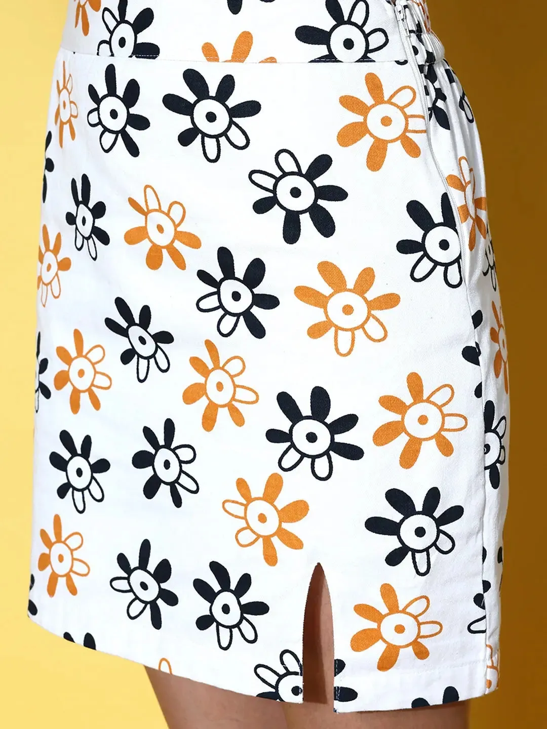 Women White Floral Print Mini Skirt