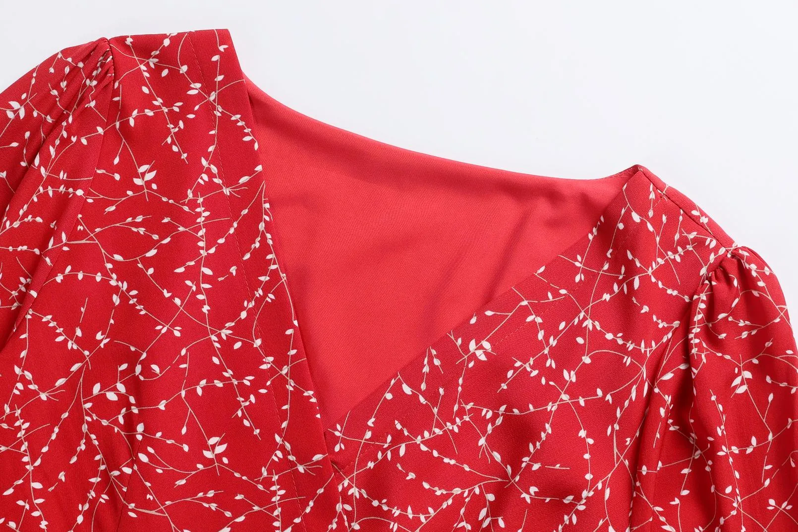 Women's Calf-Length Tiered Dress in Stunning Floral Pattern