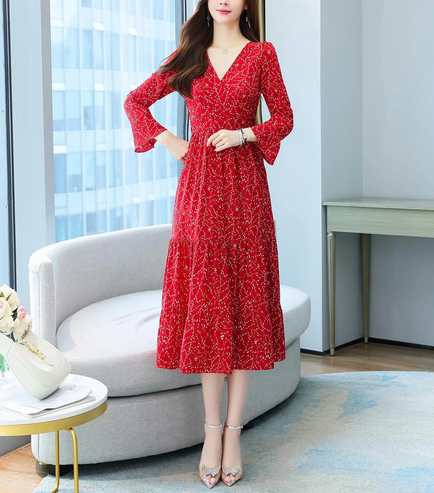 Women's Calf-Length Tiered Dress in Stunning Floral Pattern