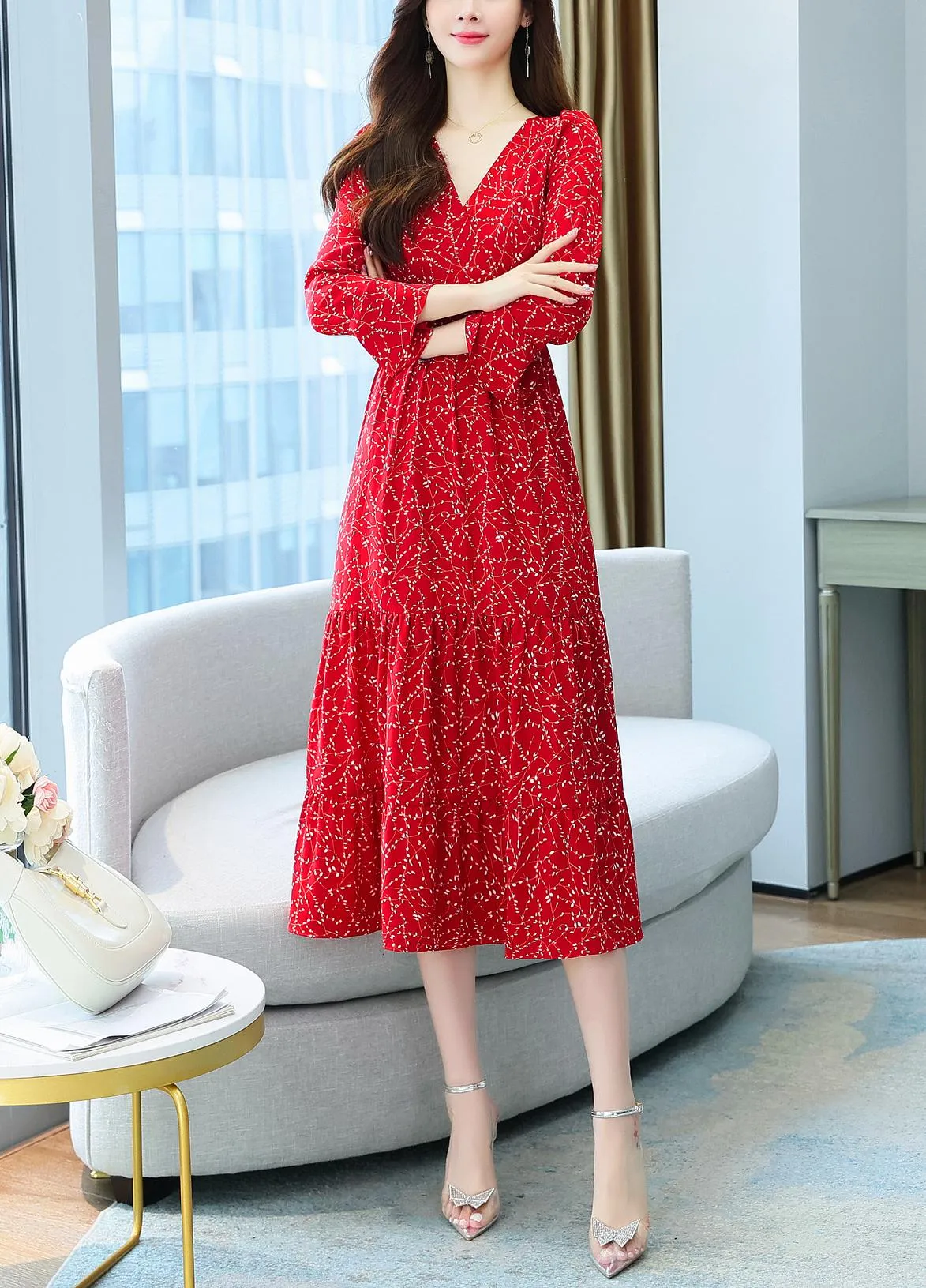 Women's Calf-Length Tiered Dress in Stunning Floral Pattern