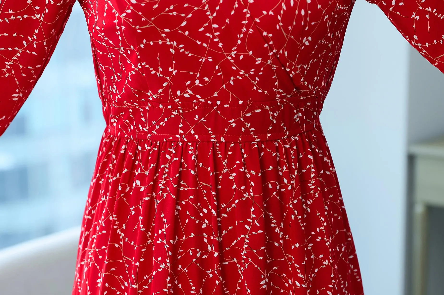 Women's Calf-Length Tiered Dress in Stunning Floral Pattern