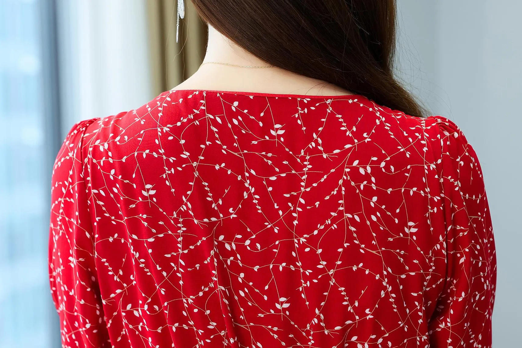 Women's Calf-Length Tiered Dress in Stunning Floral Pattern