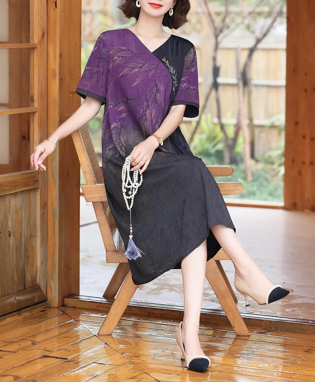 Women's Loose-Fit Dress with Vintage Charm and Silk Fabric